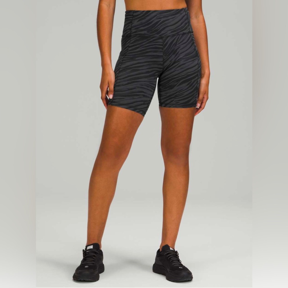LULULEMON Align Super High Rise Short 8” Le Tigre Camo Size 10 NWoT | Rare - Picture 7 of 8